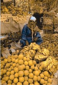 Deuteranope simulation of fruit stall